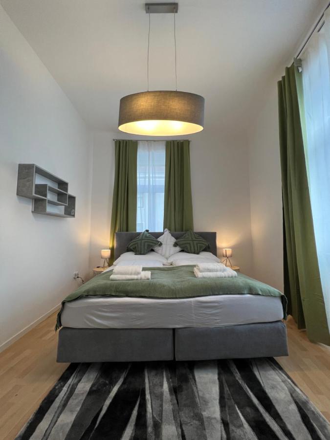 Spacious & Deluxe Big Apartment Near Prater Вена Экстерьер фото
