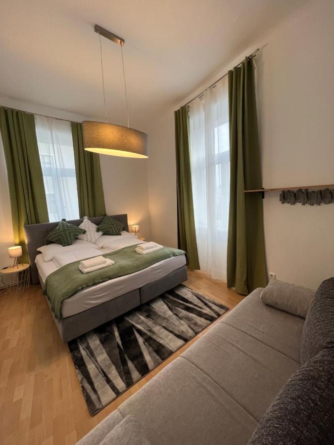 Spacious & Deluxe Big Apartment Near Prater Вена Экстерьер фото