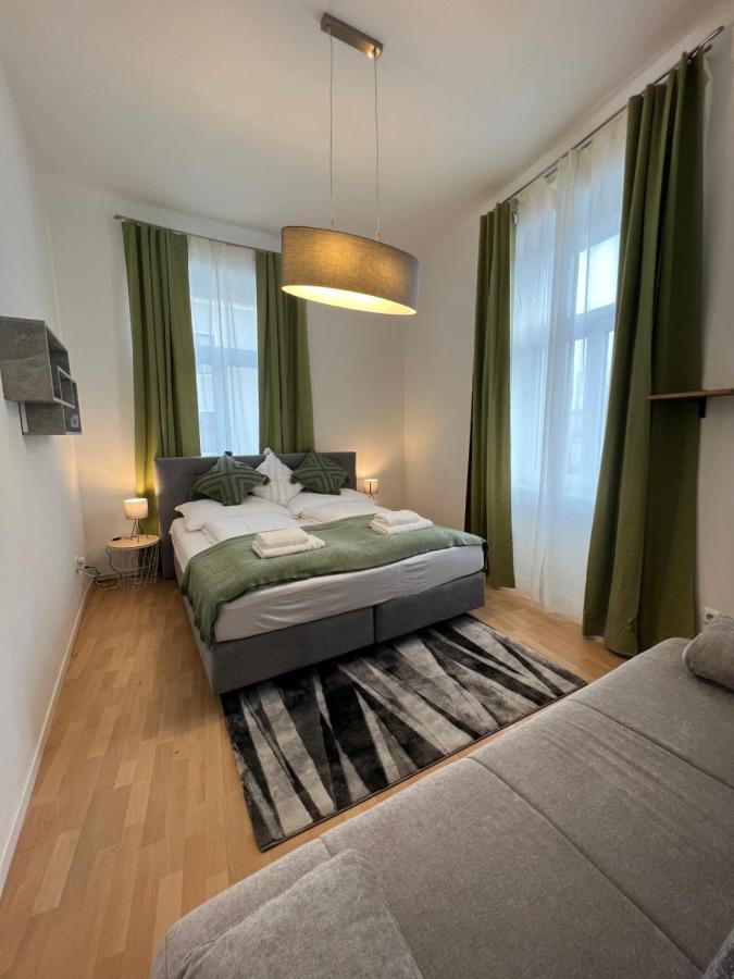 Spacious & Deluxe Big Apartment Near Prater Вена Экстерьер фото